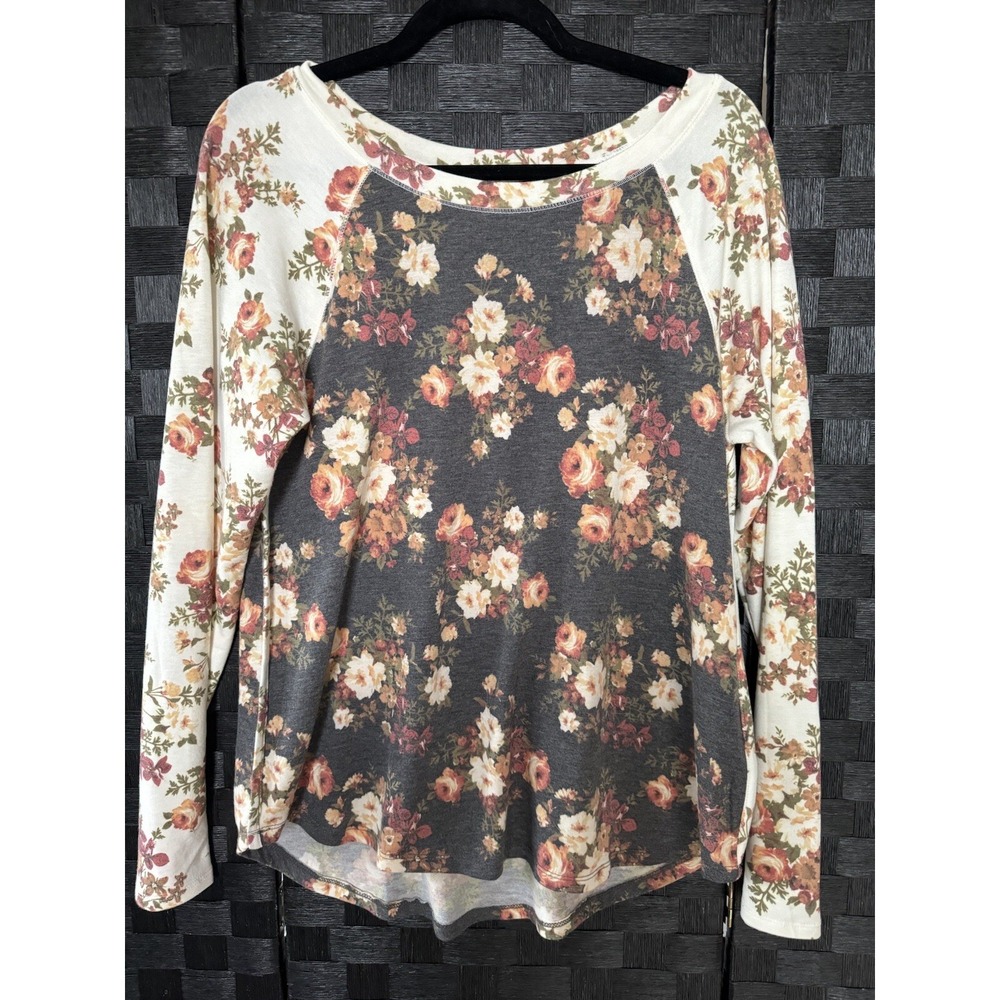 Signature Studio Women's Size Large Top Long Raglan Sleeve Floral Print